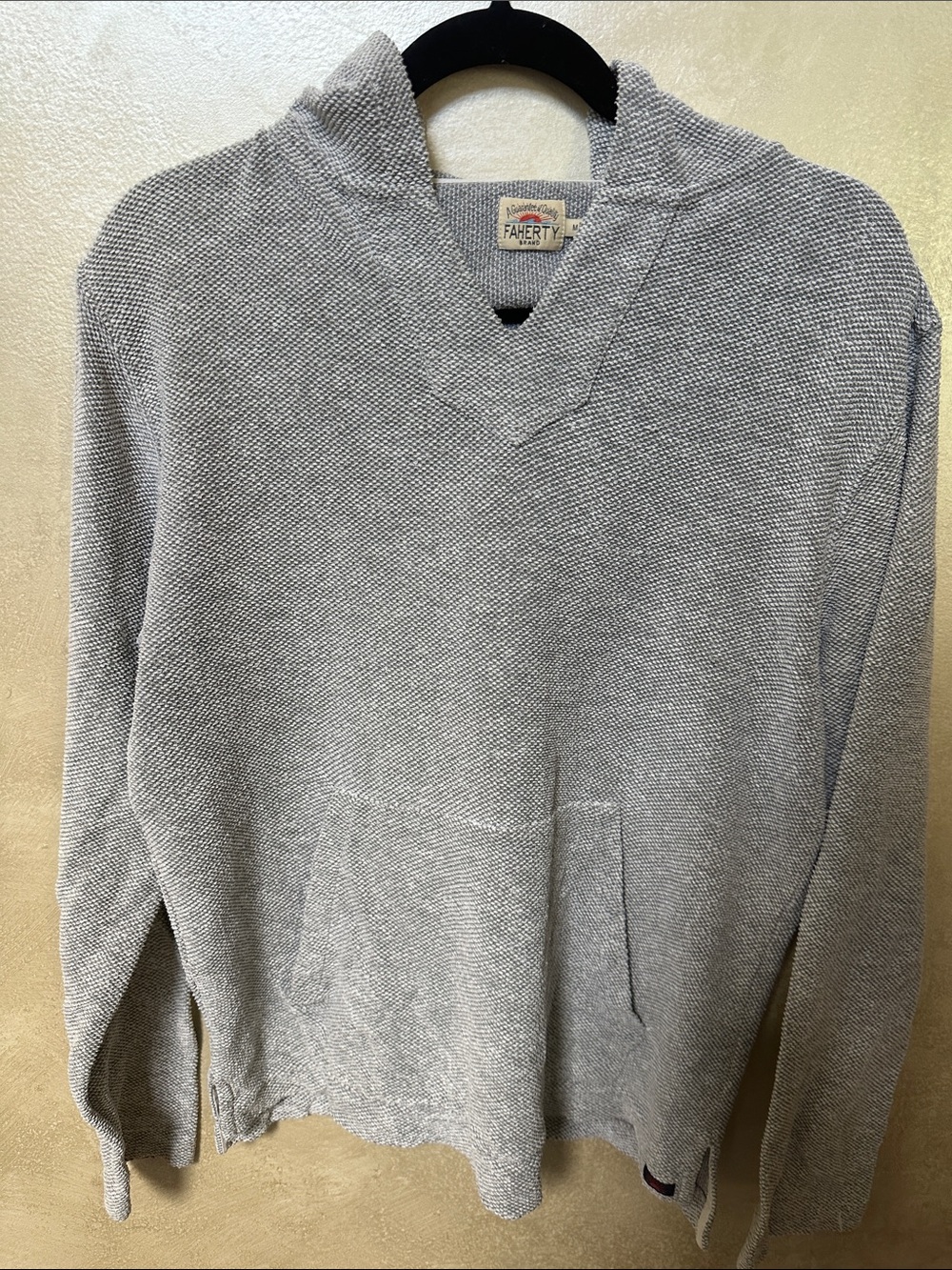 Faherty Whitewater Hoodie size medium